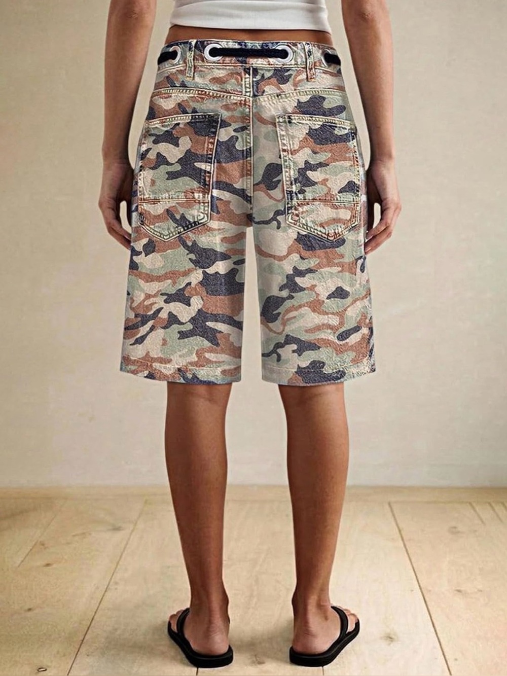 Flamingals High Rise Camo Bermuda Shorts L PS2-28 - Picture 2 of 7